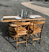 Sweetheart table with stools